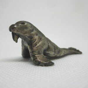 Cuter Pewter walrus miniature pewter figurine